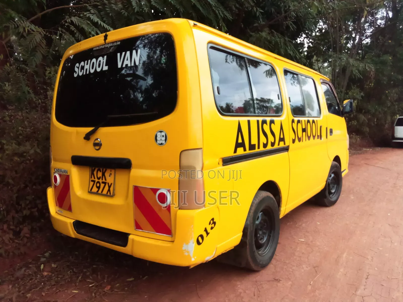 Nissan Caravan (Urvan) 2009 Yellow