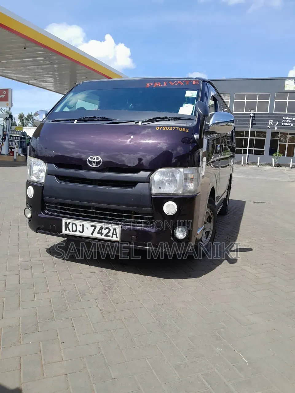 Toyota HiAce 2015 Brown