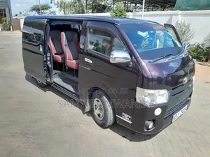 Toyota HiAce 2015 Brown