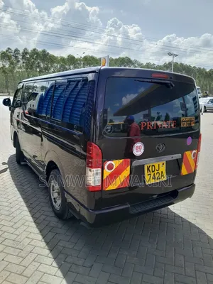 Toyota HiAce 2015 Brown