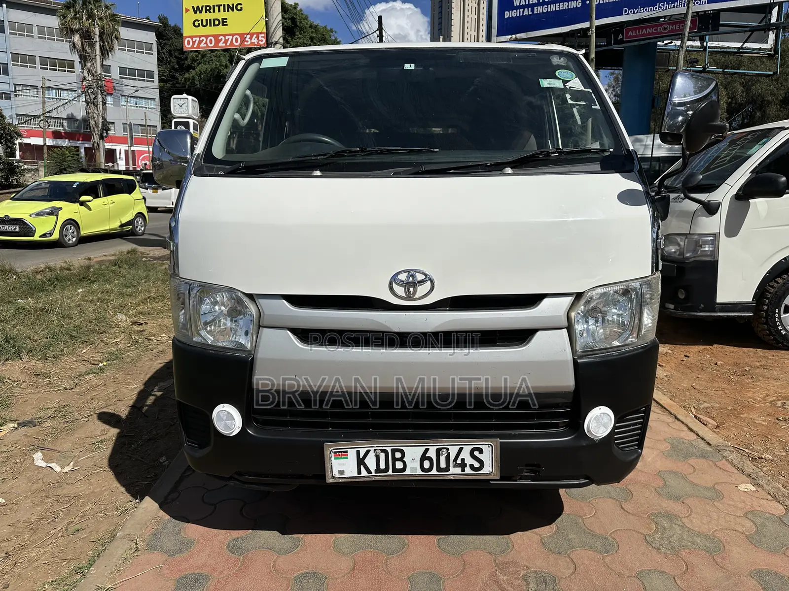 Toyota HiAce 2015 White