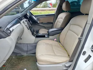 Toyota Crown 2007 White