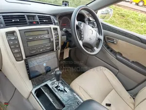 Toyota Crown 2007 White