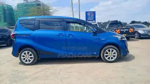 Toyota Sienta 2019 Blue