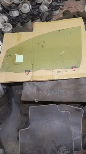 Door Glass Toyota Ipsum Front Left