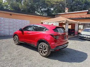 Honda Vezel 2018 Red