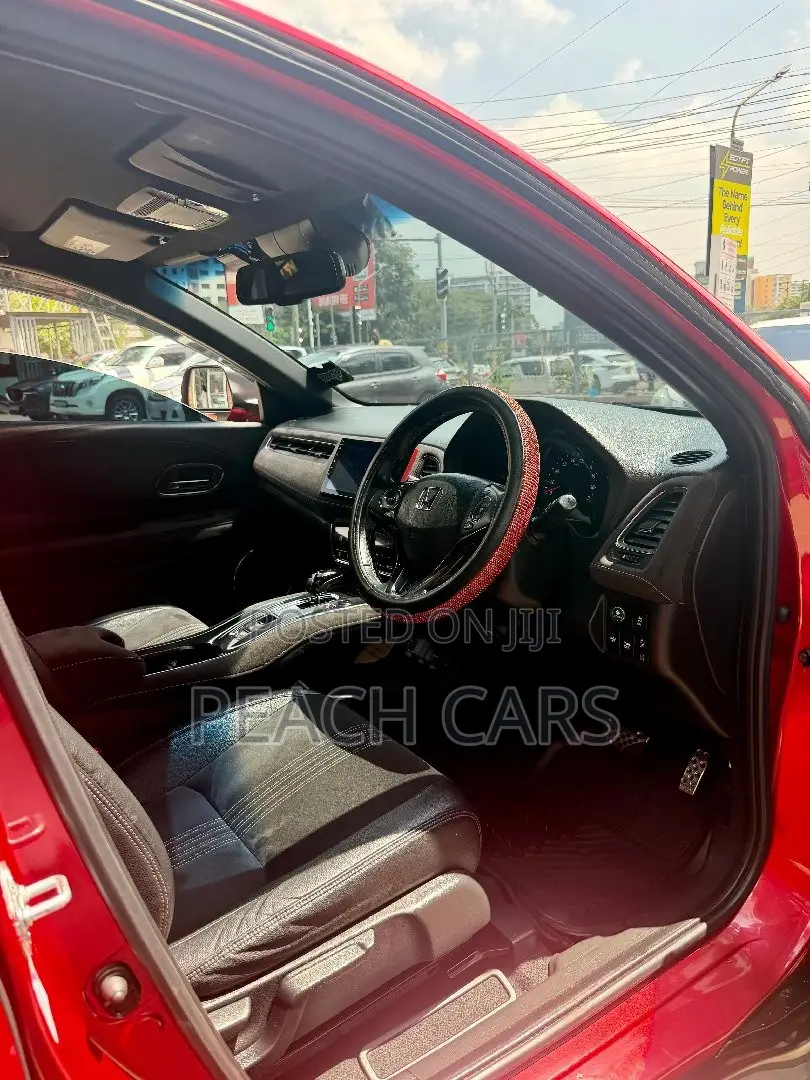 Honda Vezel 2018 Red