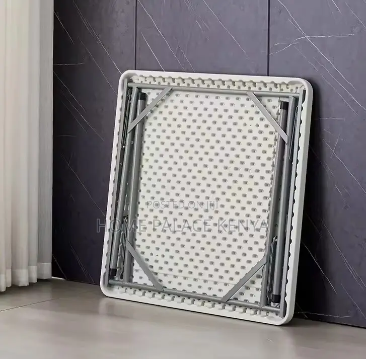 Outdoor Table: Foldable Plastic Square Party Table