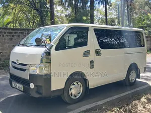Toyota HiAce 2015 White