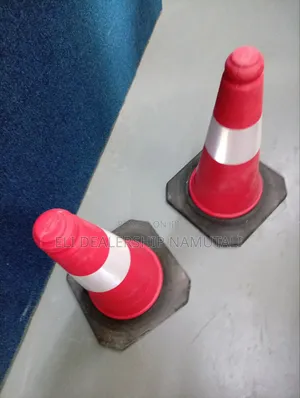 500mm Traffic Safety Cone Reflective Pvc With Rubber Base