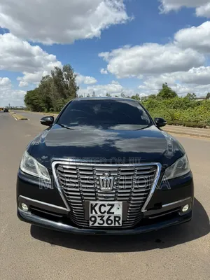 Toyota Crown 2013 Black