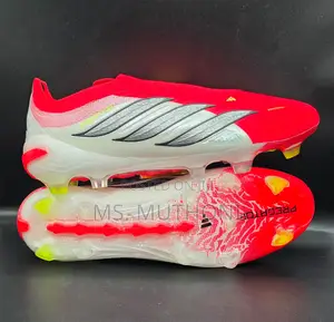 Predator Elite Firm Ground Football Laceless Boots 40-45