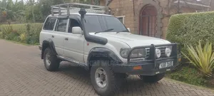 Toyota Land Cruiser 1996 White