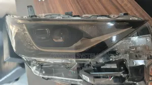 Auris 2017
Xenon Double Focus 
Headlight