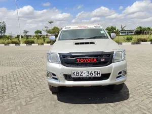 Toyota Hilux 2008 Gray