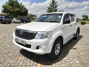 Toyota Hilux 2014 White