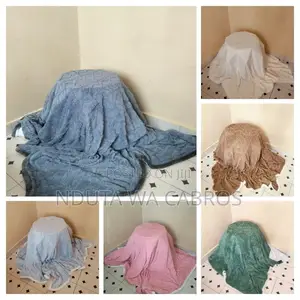 Fleece/ Sherpa/ Throw Blankets