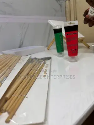 Art Acrylic Paint With Stand Available