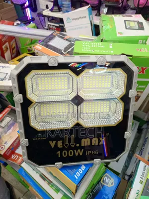 Vellmax 100w Solar Led Flood Light – Ip66 (1400 Lumen)