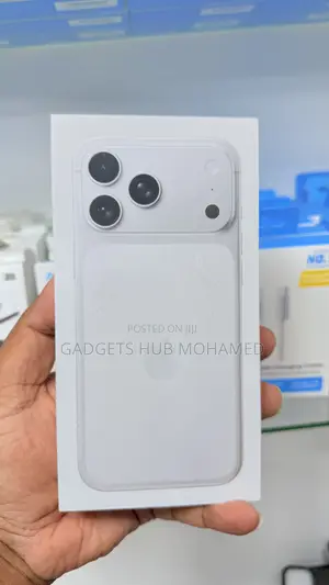 New Apple iPhone 17 Pro Max 256 GB Silver