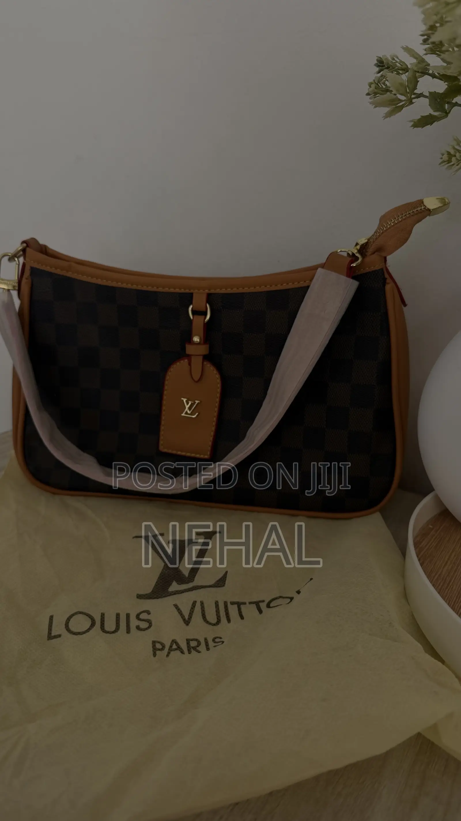 Lv Shoulder Bag/Sling