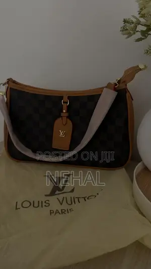 Lv Shoulder Bag/Sling