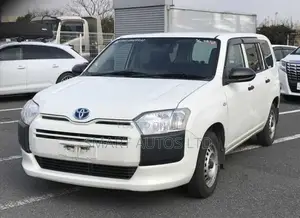 Toyota Probox 1.5 Hybrid DX Comfort 2021 Off white