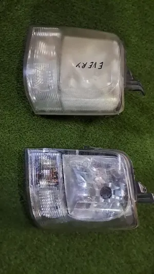 Suzuki Every Headlights