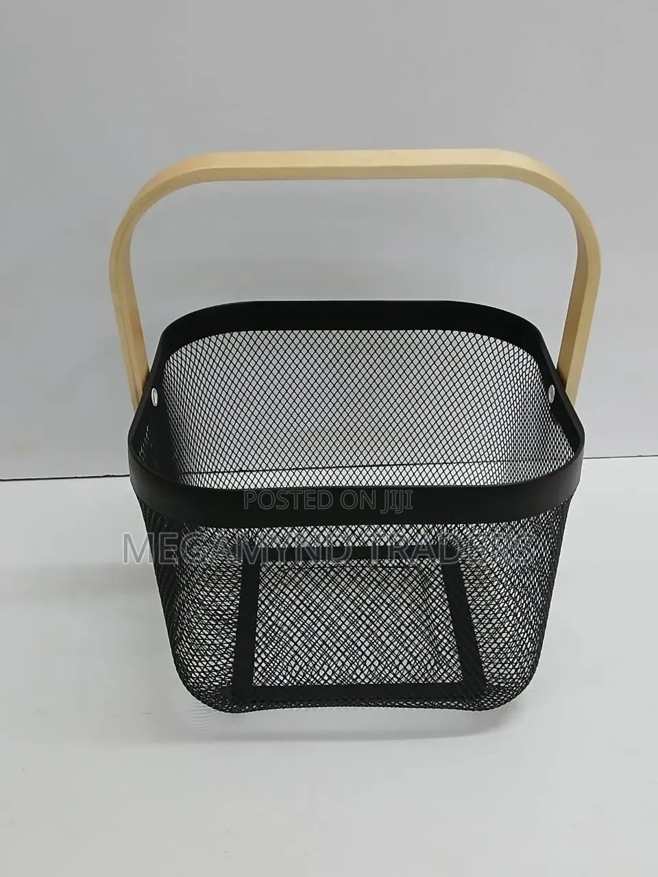 Fruit Storage Basket / Wire Mesh Portable Basket
