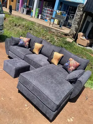 6 Seater L-Shaped Sofa Black Upholstery With Decorative Pillows