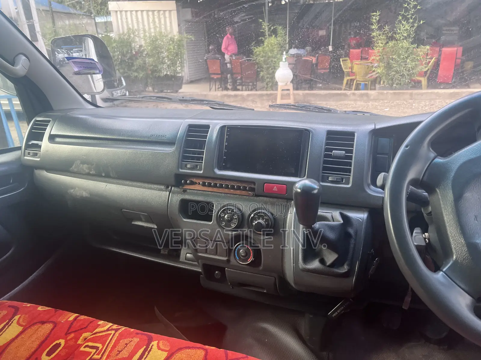 Toyota HiAce 2014 White