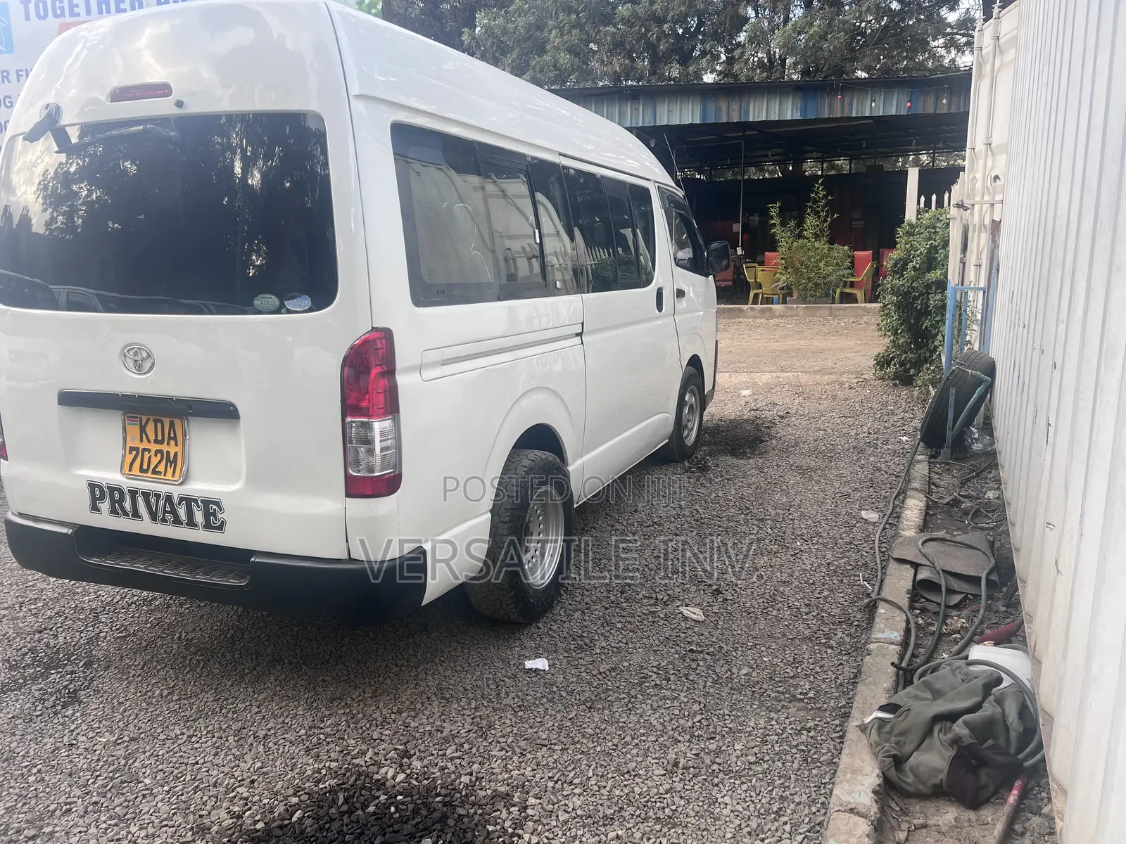 Toyota HiAce 2014 White