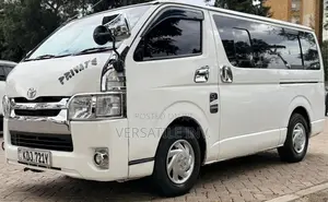 Toyota HiAce 2017 White