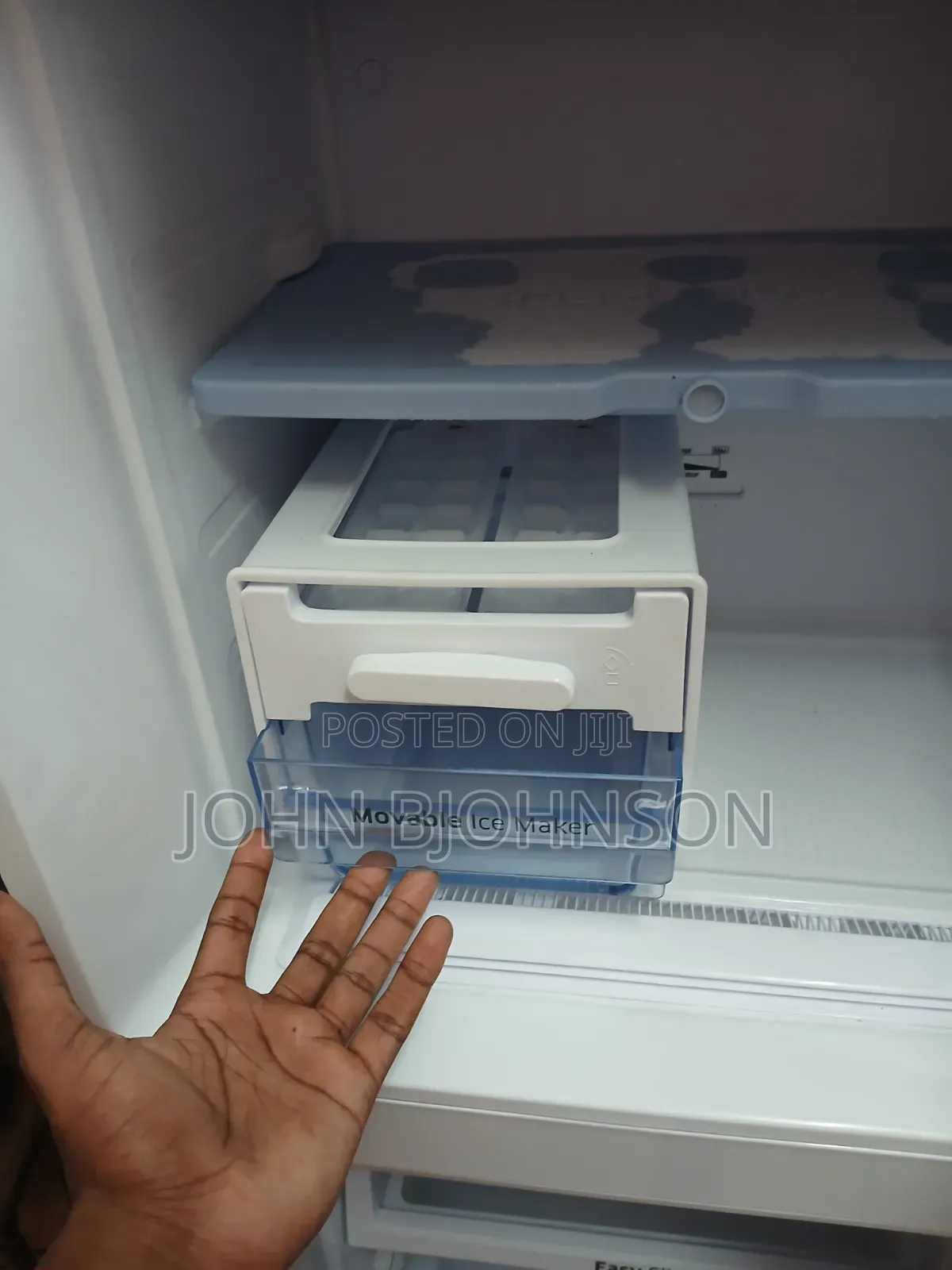 Samsung Fridge/Refrigerator 233litres With Coolwall! [Rt28k3082s8]