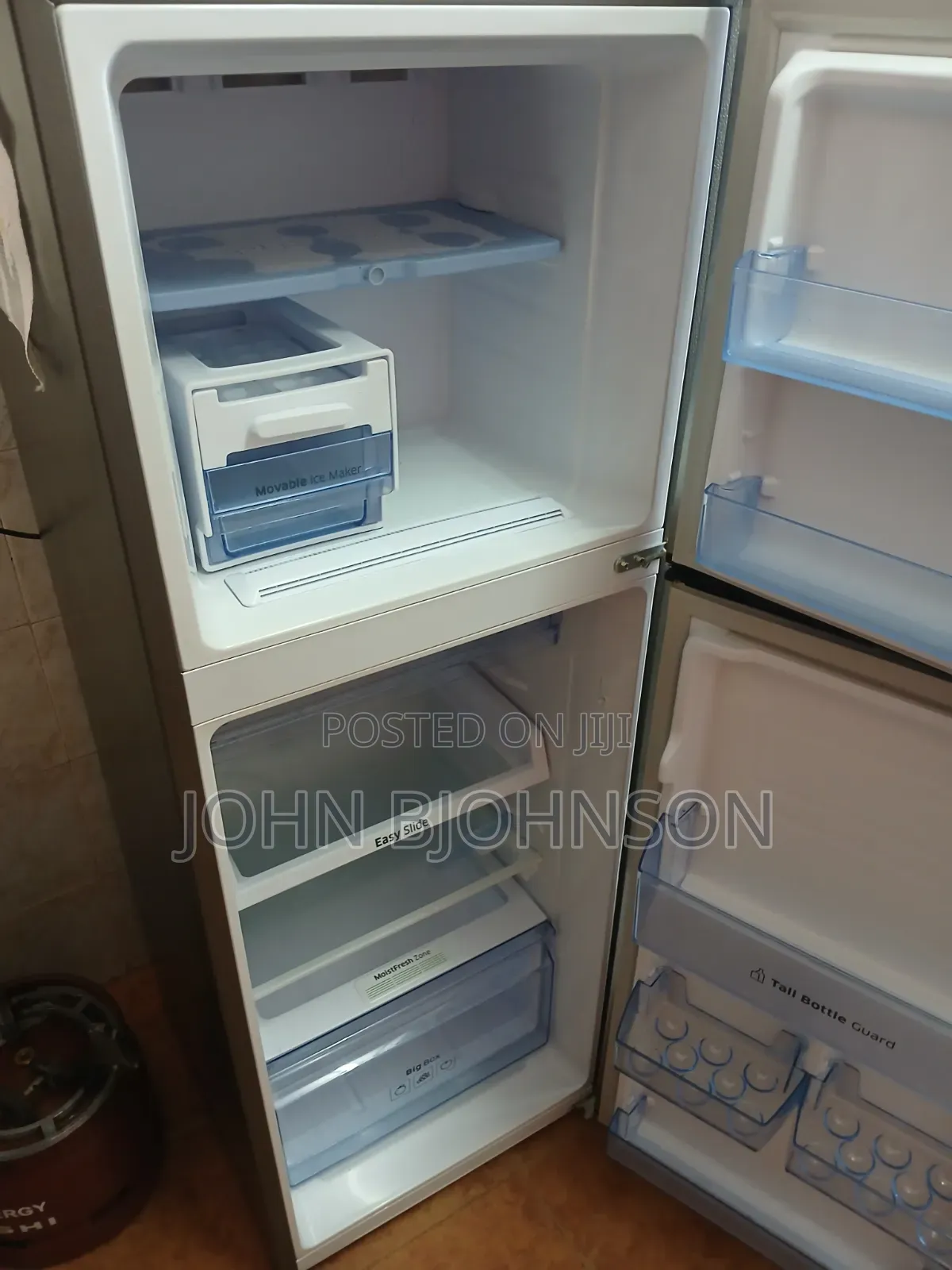 Samsung Fridge/Refrigerator 233litres With Coolwall! [Rt28k3082s8]