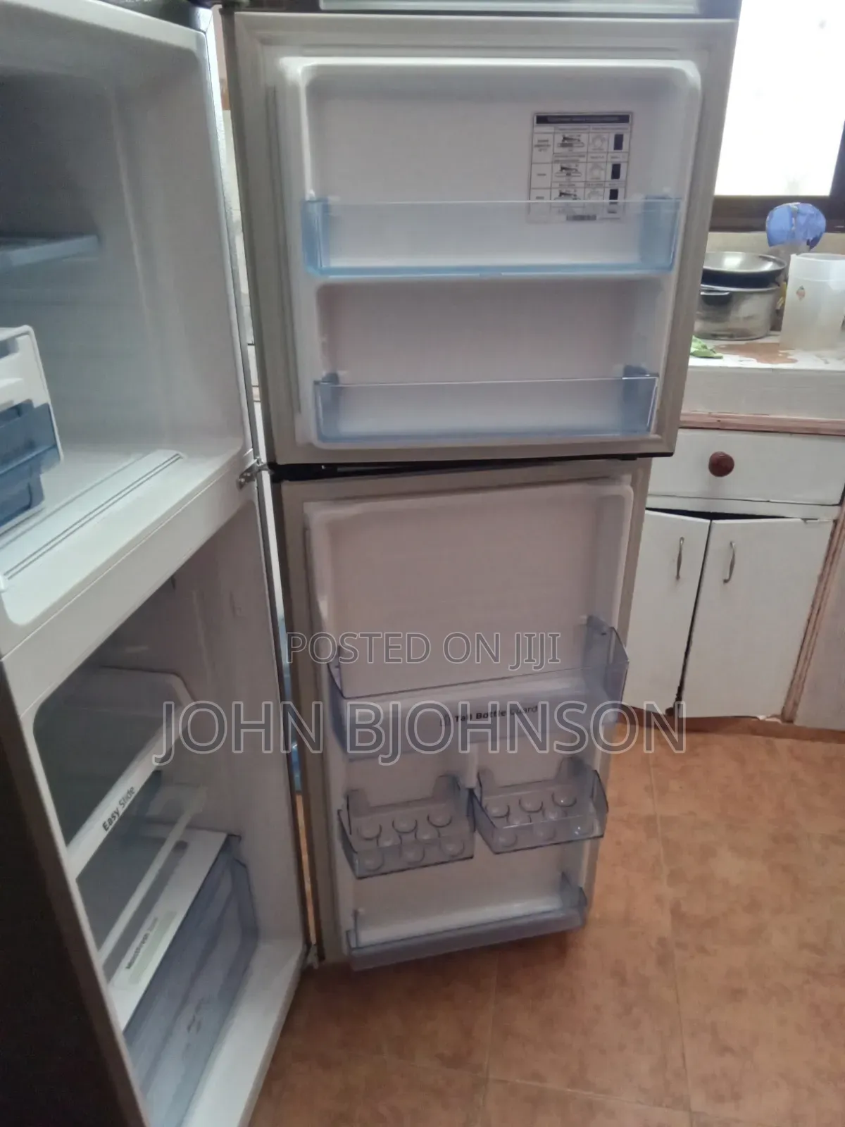 Samsung Fridge/Refrigerator 233litres With Coolwall! [Rt28k3082s8]