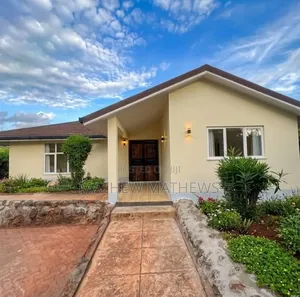 4bdrm Bungalow in Superior Homes, Nairobi Central for sale