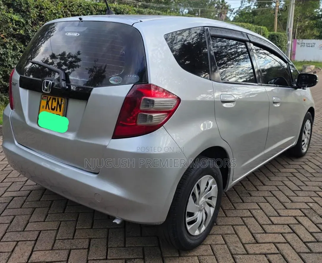 Honda Fit 2011 Silver