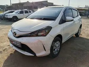 Toyota Vitz 2015 White