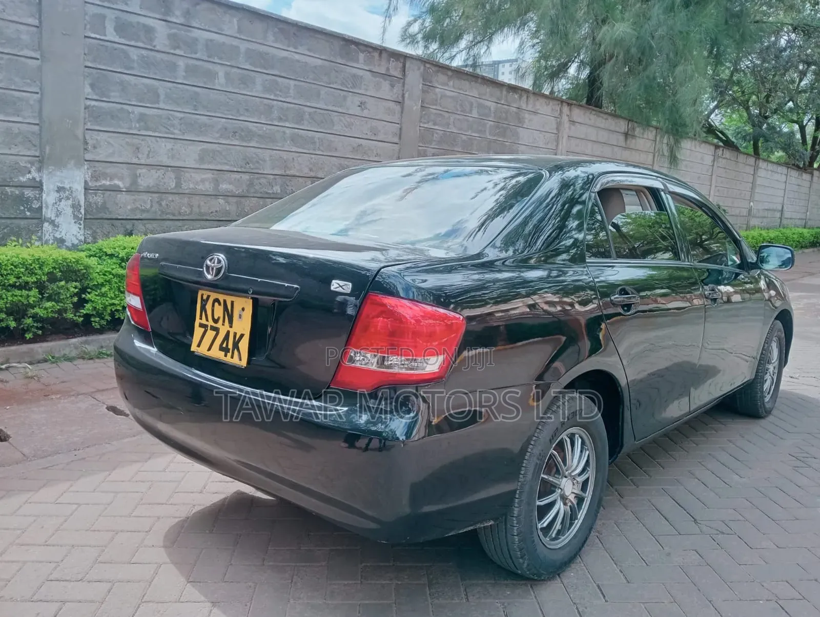 Toyota Axio 2010 Black