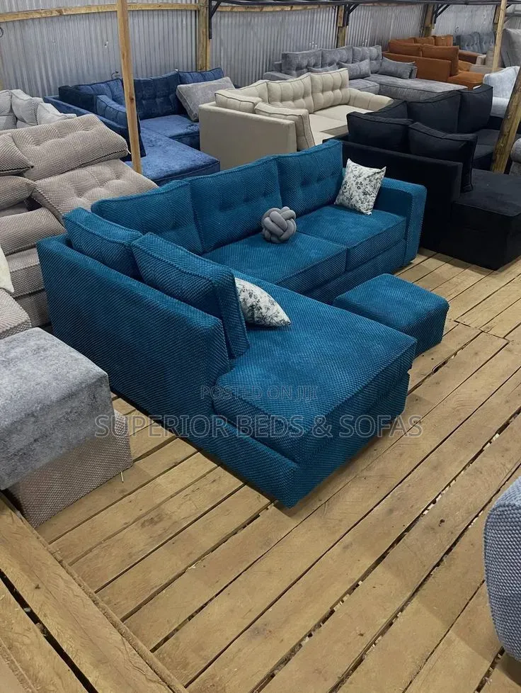 Smooth Finish Corner Sofa: 5-Seater
