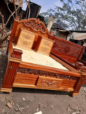 Royal Paole Antique 6*6 King Sized Bed and Two Side Drawers