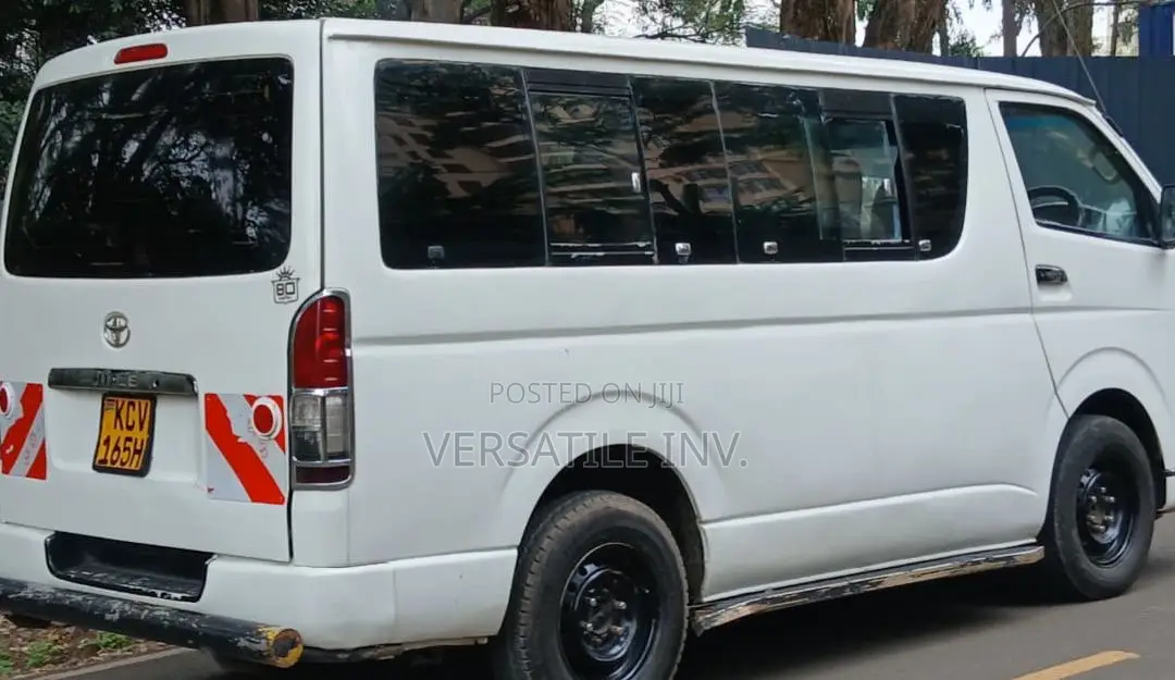 Toyota HiAce 2013 White