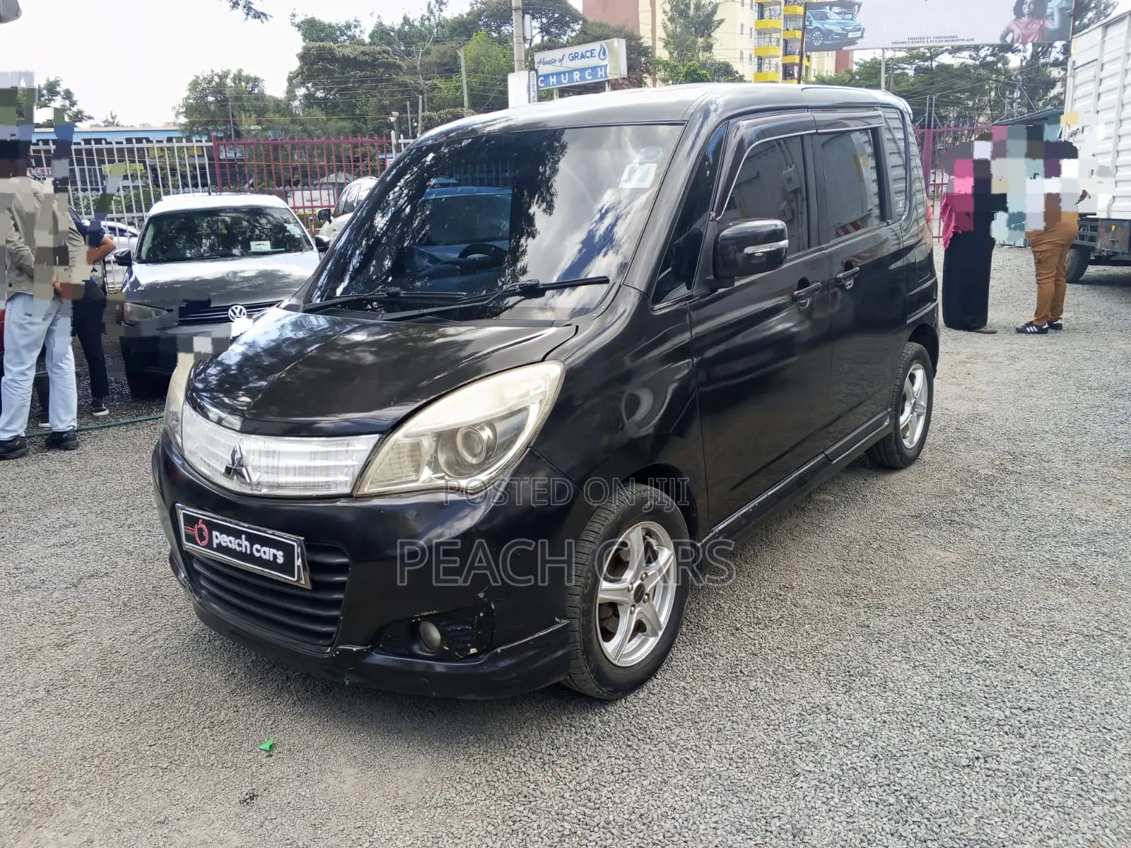 Mitsubishi Delica 2014 Black