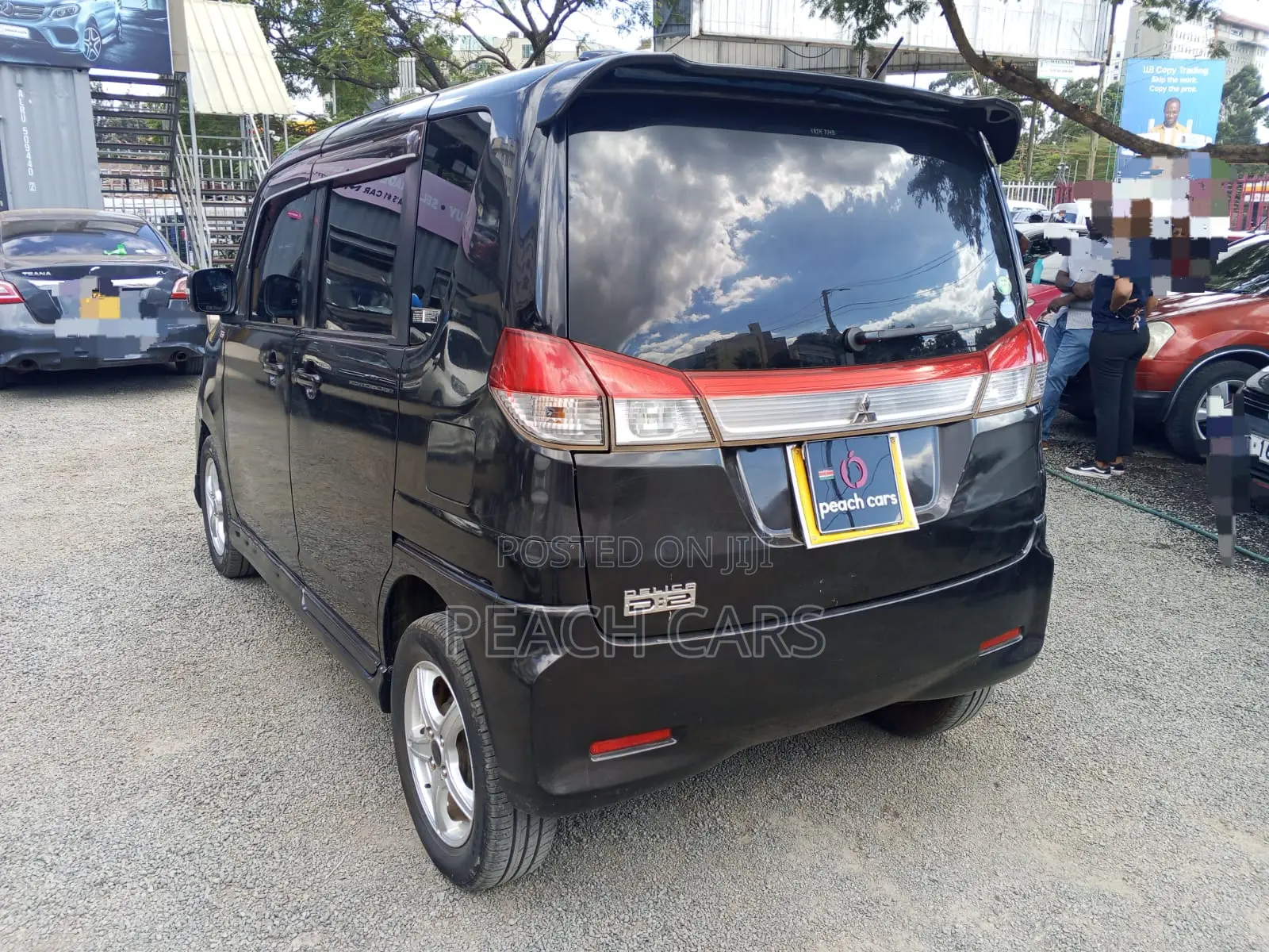 Mitsubishi Delica 2014 Black