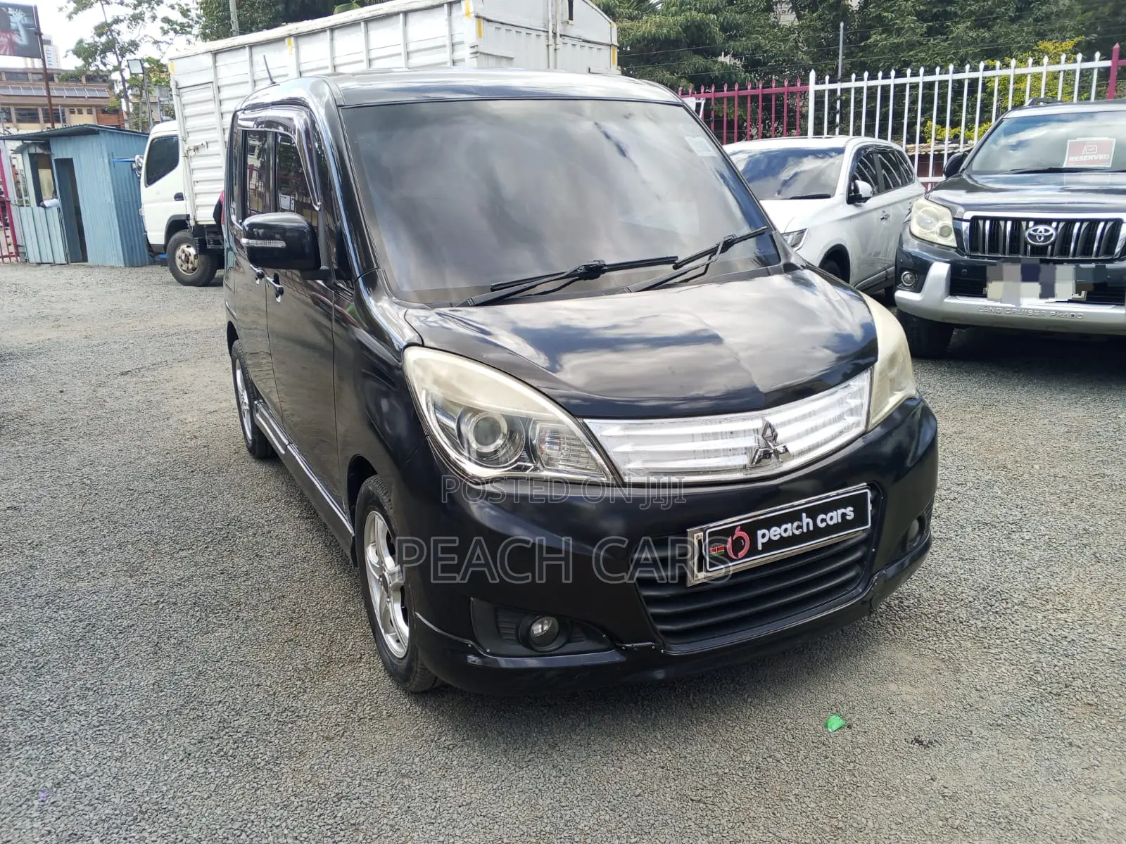 Mitsubishi Delica 2014 Black
