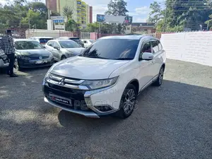Mitsubishi Outlander 2016 White