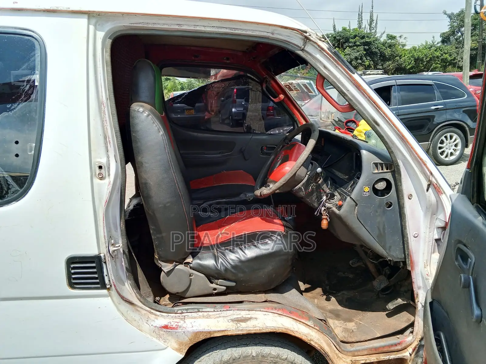 Toyota HiAce 1999 White