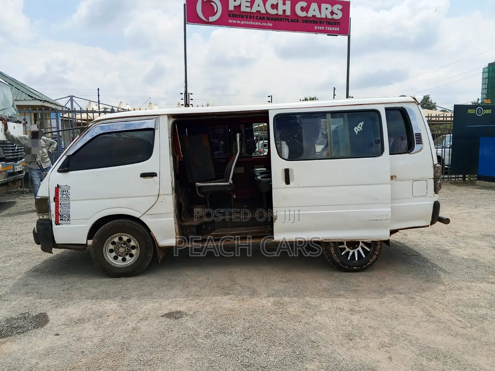 Toyota HiAce 1999 White