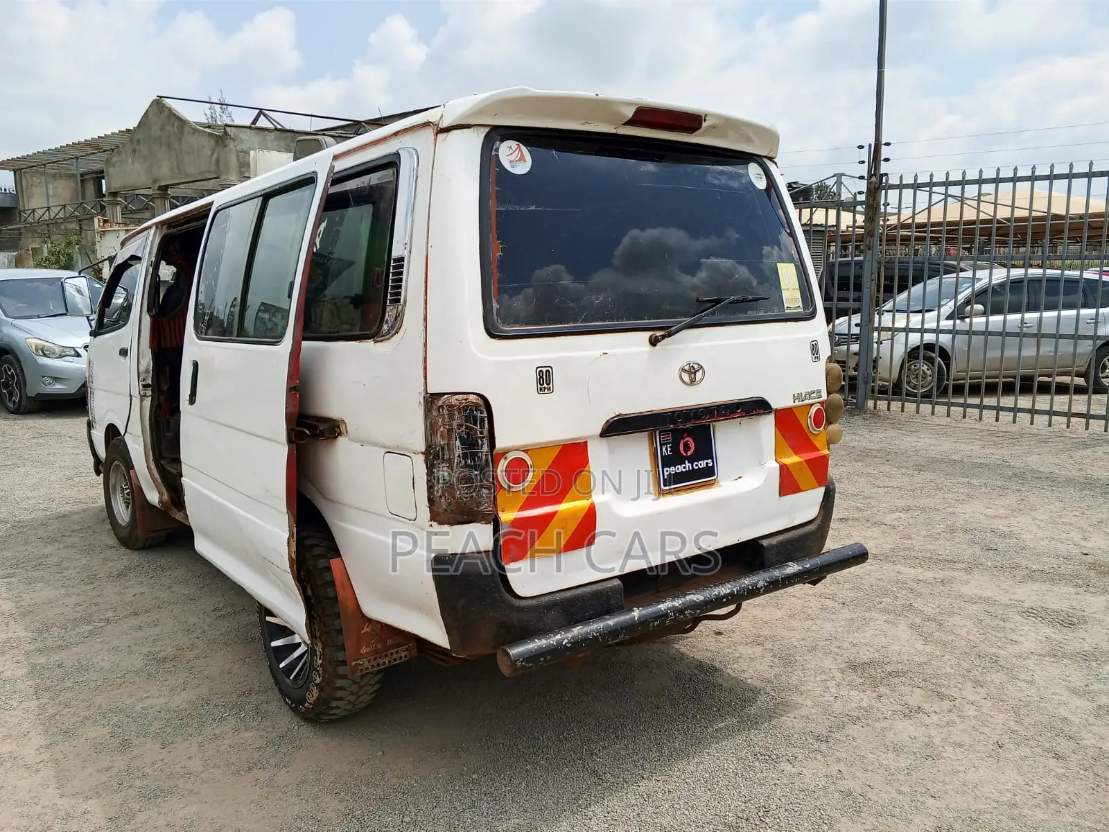 Toyota HiAce 1999 White